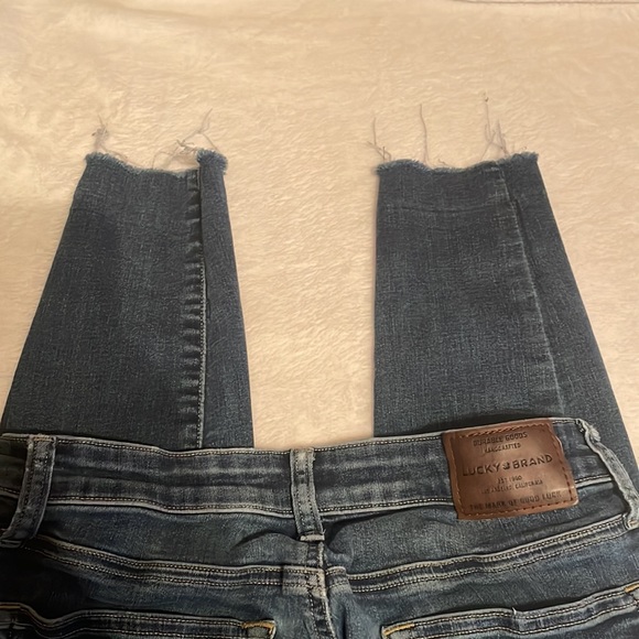 EUC Women’s Lucky Brand super skinny jeans, size 4/27 - Picture 7 of 8